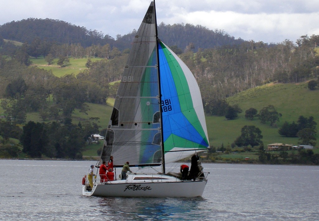Footloose - Cock of the Huon - Pipe Opener Night Race 2011 © Rob Cruse